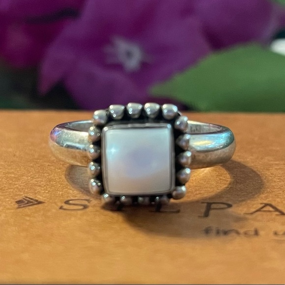 Silpada Mother of Pearl button framed Sterling Silver Ring R1617 - Picture 6 of 15